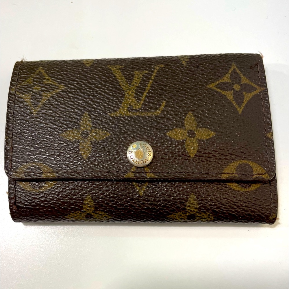 Louis Vuitton key case